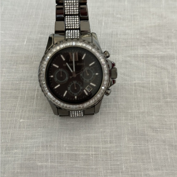 Michael Kors Watch - Picture 3 of 3